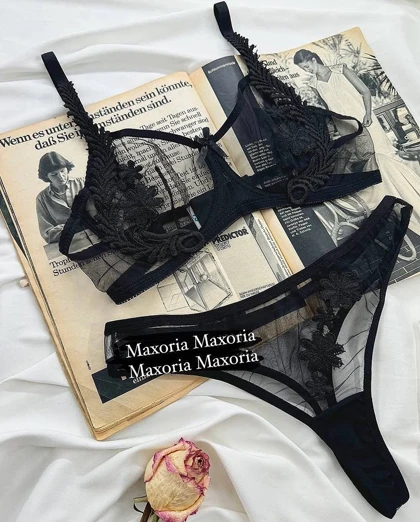 ست شورت و سوتین زنانه تور شیشه ای طرح یونانی برند MAXORIA