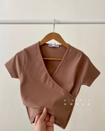 کراپ تیشرت چپ و راستی ZARA