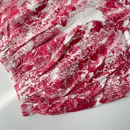 ست بلوز و شلوار و شلوارک نخی موسلین طرح دیور قرمز
