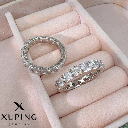 انگشتر نقره‌ای زنانه با نگین‌های اتمی – Xuping