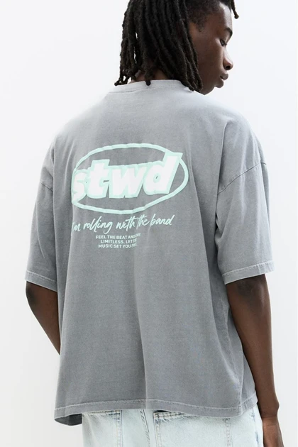 تیشرت مردانه pull-and-bear