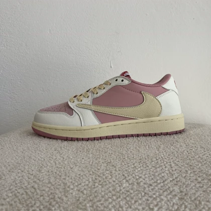 ترویس جردن صورتی-کرم