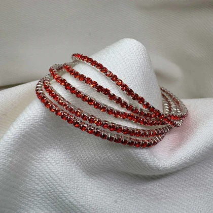 دستبند تنیسی تمام نگین مدل «قرمز آتشین» | تمام استیل (درخشش یاقوتی)