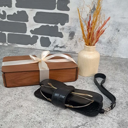 قاب عینک چرم طبیعی مدل فانتزی