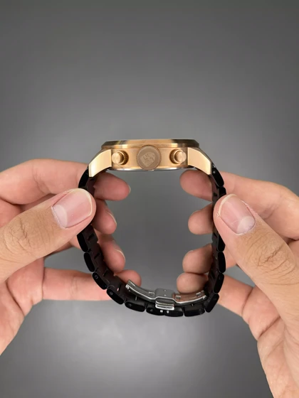 ساعت مچی پورشه دیزاین کورنوگراف بند و صفحه مشکی قاب رزگلد Porsche Design