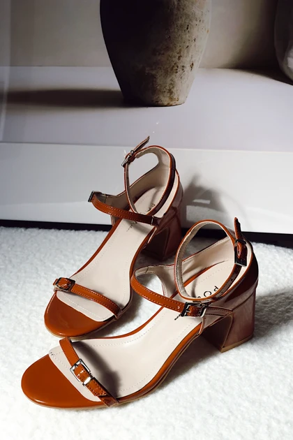 کفش پاشنه‌بلند کلاسیک زنانه polka-store polka-store