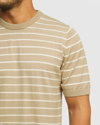 تیشرت طرح دار