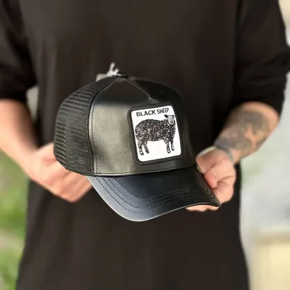 کلاه گورین black sheep چرم