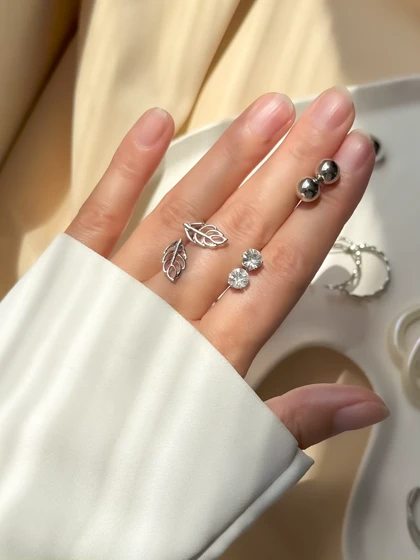 گوشواره پکی اشکی و کارتیه