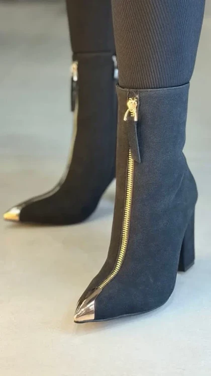 685 - نیم بوت پنجه طلا فلزجلو زیپ 685