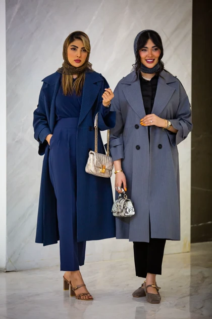 مانتو دیپلمات نیلا