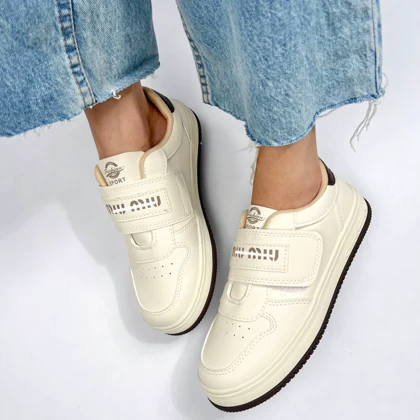 ونس چسبی میو میو 4380