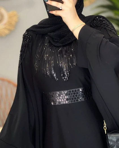 عبای نورا