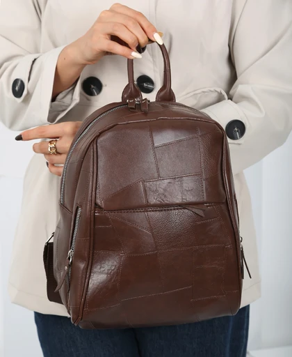 کوله پشتی زنانه چرم جلو زیپ 225 AM