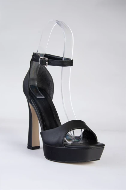 صندل زنانه فاکس شوز fox-shoes