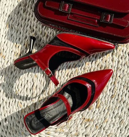 کفش مایا