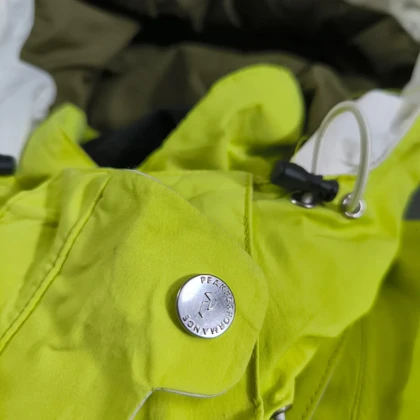 SIZE M-L کاپشن اسکی گورتکس حرفه ای اورجینال PEAK PERFORMANCE سوئد