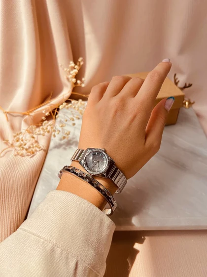 ساعت امگا کد k