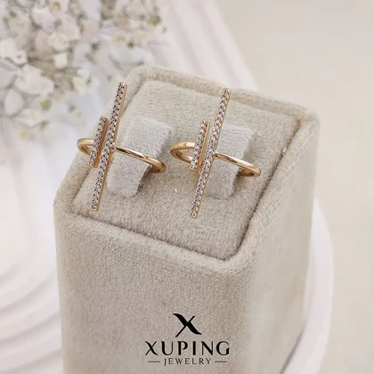 انگشتر زنانه ژوپینگ مدل خطی نگین‌دار ظریف و شیک Xuping