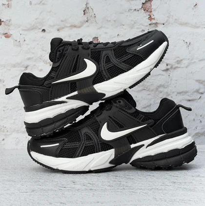 کفش کتانی زنانه نایک V2K مشکی سفید (Nike V2K Black White ) کد 2350