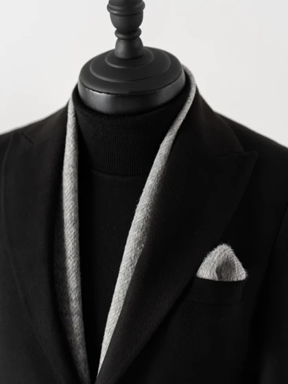 شالگردن و پوشت کجراه پشمی طوسی کارلوتی کد s242