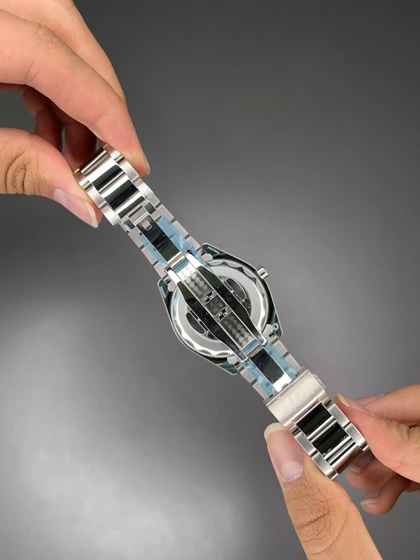 ساعت مچی امگا سیمستر جهان نما سیلور صفحه سفید Omega Seamaster Worldtimer