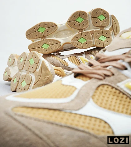 کفش کتانی مردانه قهوه ای سفید NEW BALANCE 9060
