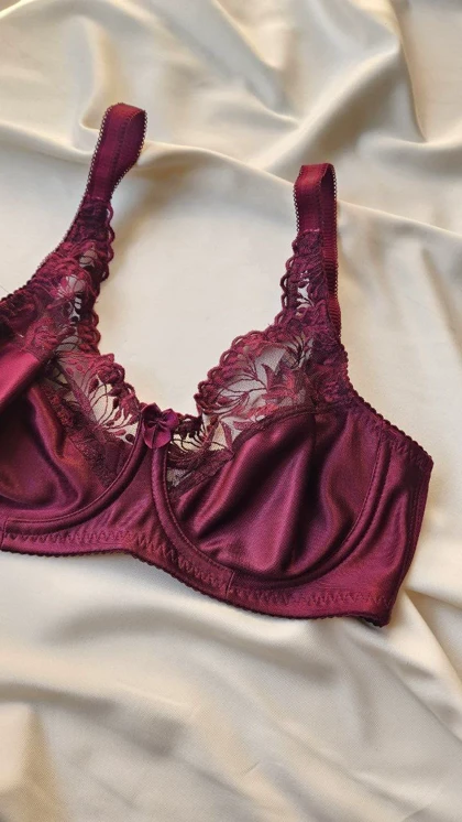 سوتین تک دانتل و پرلون فنردار برند SHANDERMAN کد: 2280