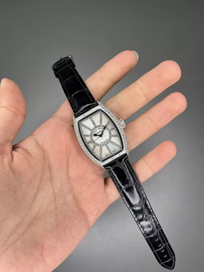 ساعت مچی فرانک مولر قاب سیلور صفحه نگین‌دار Franck Muller