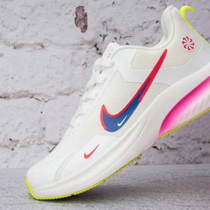 کفش کتانی زنانه نایک پگاسوس سفید (Nike Pegasus)