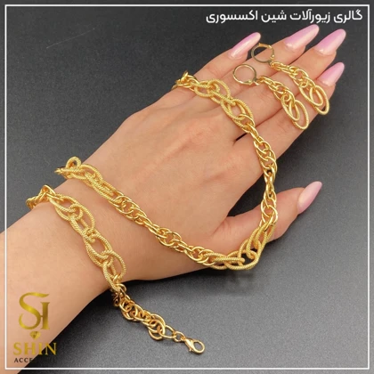 سرویس زنانه حلقه‌ای ورساچ کد sz16