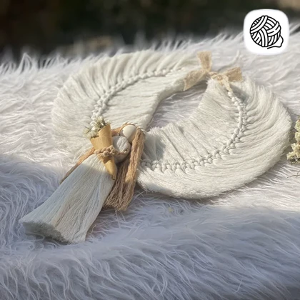 دیوار کوب مکرومه بافی مدل فرشته کد 01 (قطر دایره فلزی 20cm)