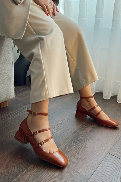 کفش پاشنه‌بلند کلاسیک زنانه polka-store polka-store