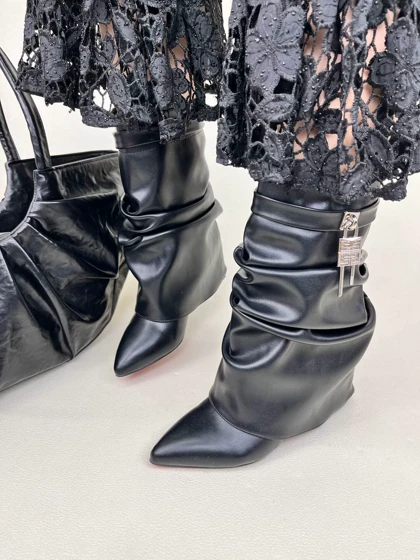 نیم بوت پاشنه‌دار زنانه ژیوانشی چروک GIVENCHY کد 1333 دختر طهرونی