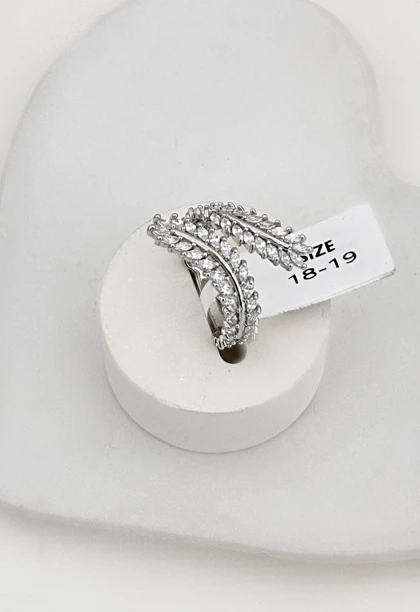 انگشتر خوشه ای جواهری زنانه 838