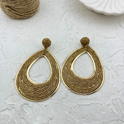 گوشواره زنانه طرح اشک، شیک و خاص برای استایلی متفاوت