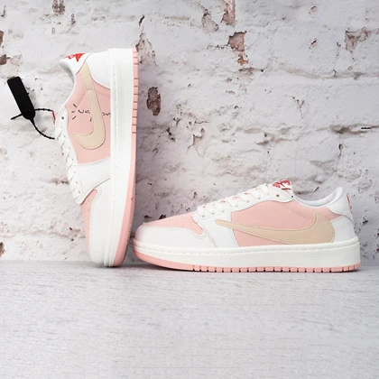 جردن وان ترویس اسکات سفید صورتی زنانه (Nike Air Jordan 1 x Low Travis Scott White Pink) کد 2336