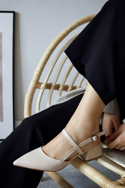 کفش پاشنه‌بلند کلاسیک زنانه polka-store polka-store