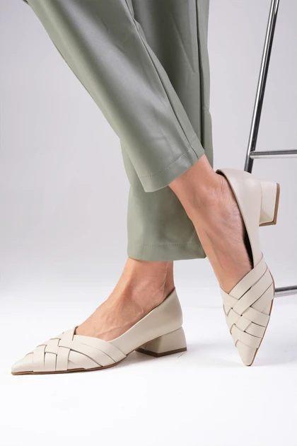 کفش پاشنه‌بلند کلاسیک زنانه میوگوستو mio-gusto