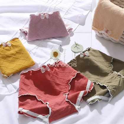 شورت لبه چین‌دار سایز XL ( مناسب سایز 38 الی 42)