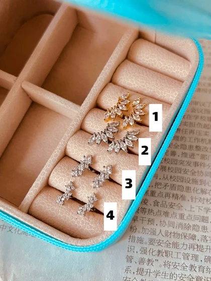 پیرسینگ گوش جواهری