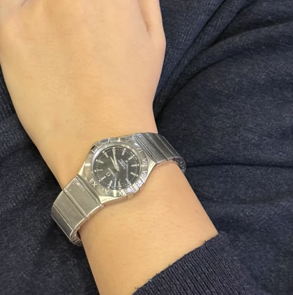 ساعت امگا کانسلیشن زنانه نقره ای صفحه مشکی ایندکس خط Omega Constellation Silver