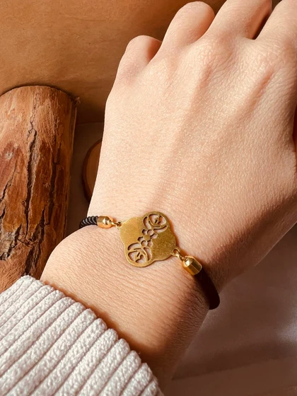 دستبند گل چهار برگ برگی