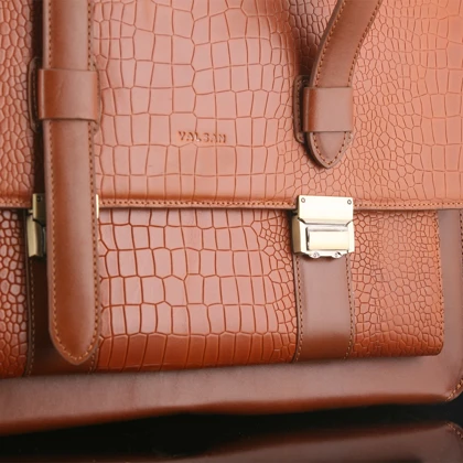 کیف اداری مردانه چرم یلسان مدل آرات کد 069-PRM