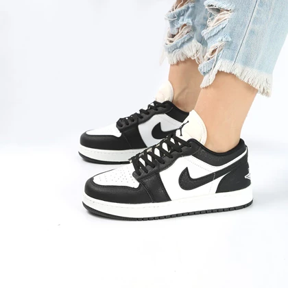 کفش و کتانی زنانه مدل NIKE AIR JORDAN 1 رنگ سفید مشکی کد M5832