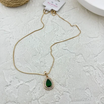 گردنبند زنانه با طرح زمرد سبز و نگین ژوپینگ