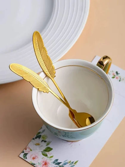 قاشق 6 عددی طلایی طرح پر