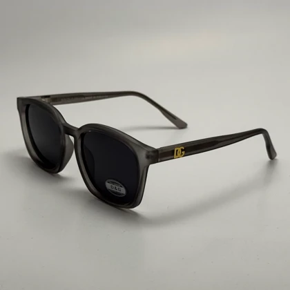عینک آفتابی پلاریزه دولچه گابانا DOLCE GABBANA دسته سیم کشی شده لولا فنر طوسی کد 7709