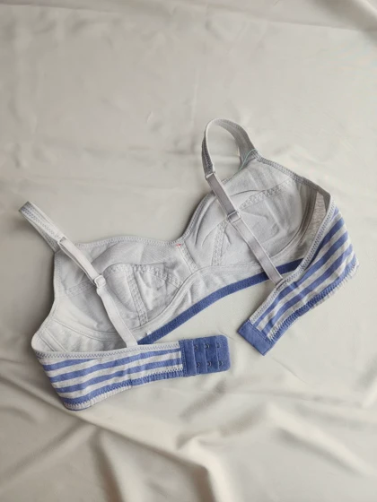 سوتین نخی ابرنازک بدون فنر دخترانه کد: 910111