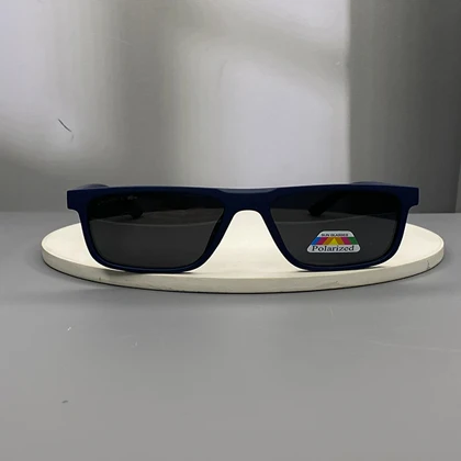 عینک آفتابی لاگوست با فریم کائوچو و لنز پلی‌کربنات پلاریزه UV400 Lacoste Sport